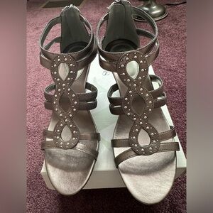 Pewter leather wedge sandals w/ a studded design by Style&Co; Women’s 9.5M